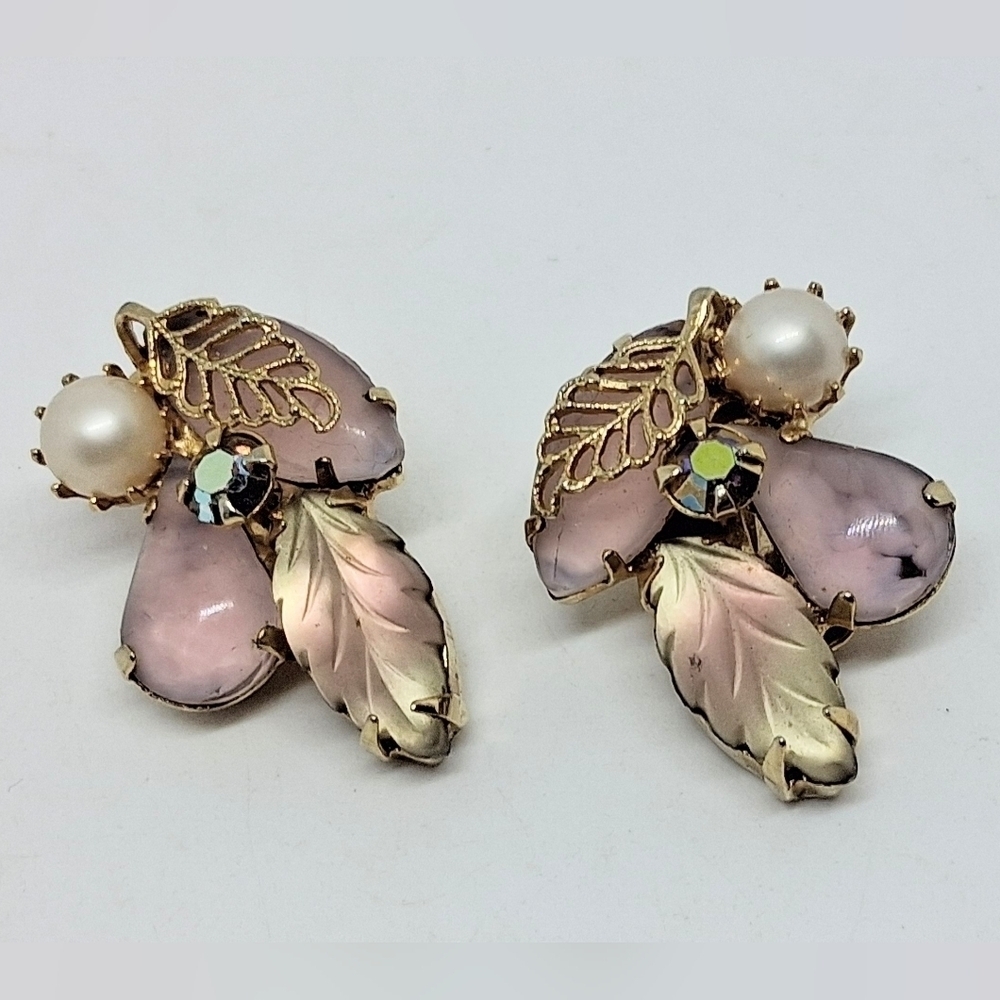 * Vintage Signed Kramer Pink & Opal Glass Clip On Earrings